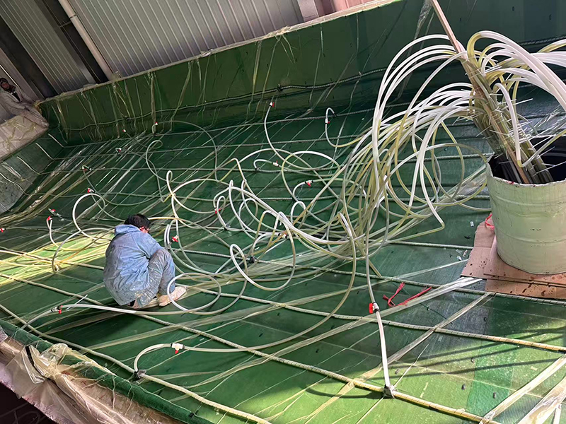 लावाडा® ने फाइबरग्लास बोट हल के लिए वैक्यूम इन्फ्यूजन तकनीक को अपनाया है, जिससे गुणवत्ता और प्रदर्शन में वृद्धि होती है