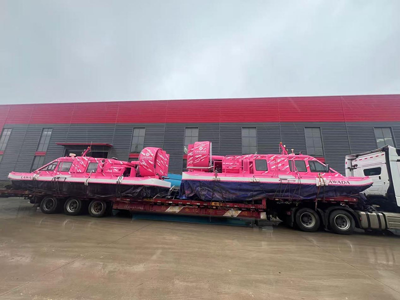 लावाडा® ने दो बहु-कार्यात्मक होवरक्राफ्ट वितरित किए हैं, जो दर्शनीय क्षेत्र के अनुभव और परिचालन दक्षता को बढ़ाते हैं।